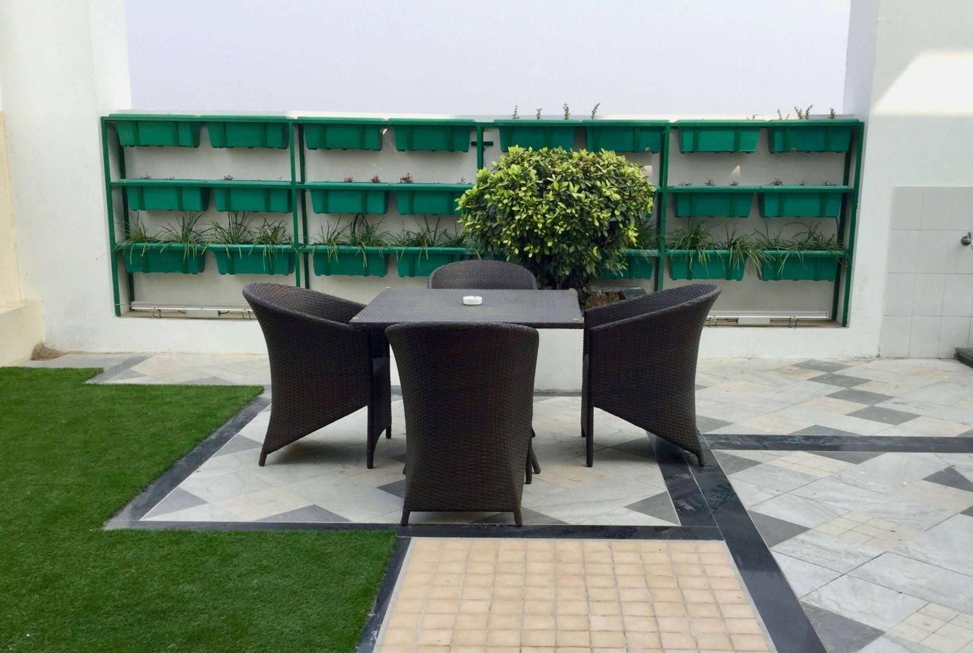 Golden Tulip Vasundhara Hotel y Suites Ghaziabad Exterior foto