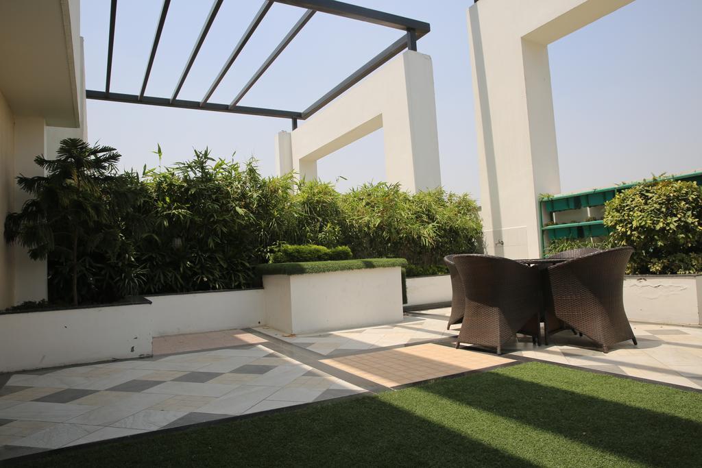Golden Tulip Vasundhara Hotel y Suites Ghaziabad Exterior foto