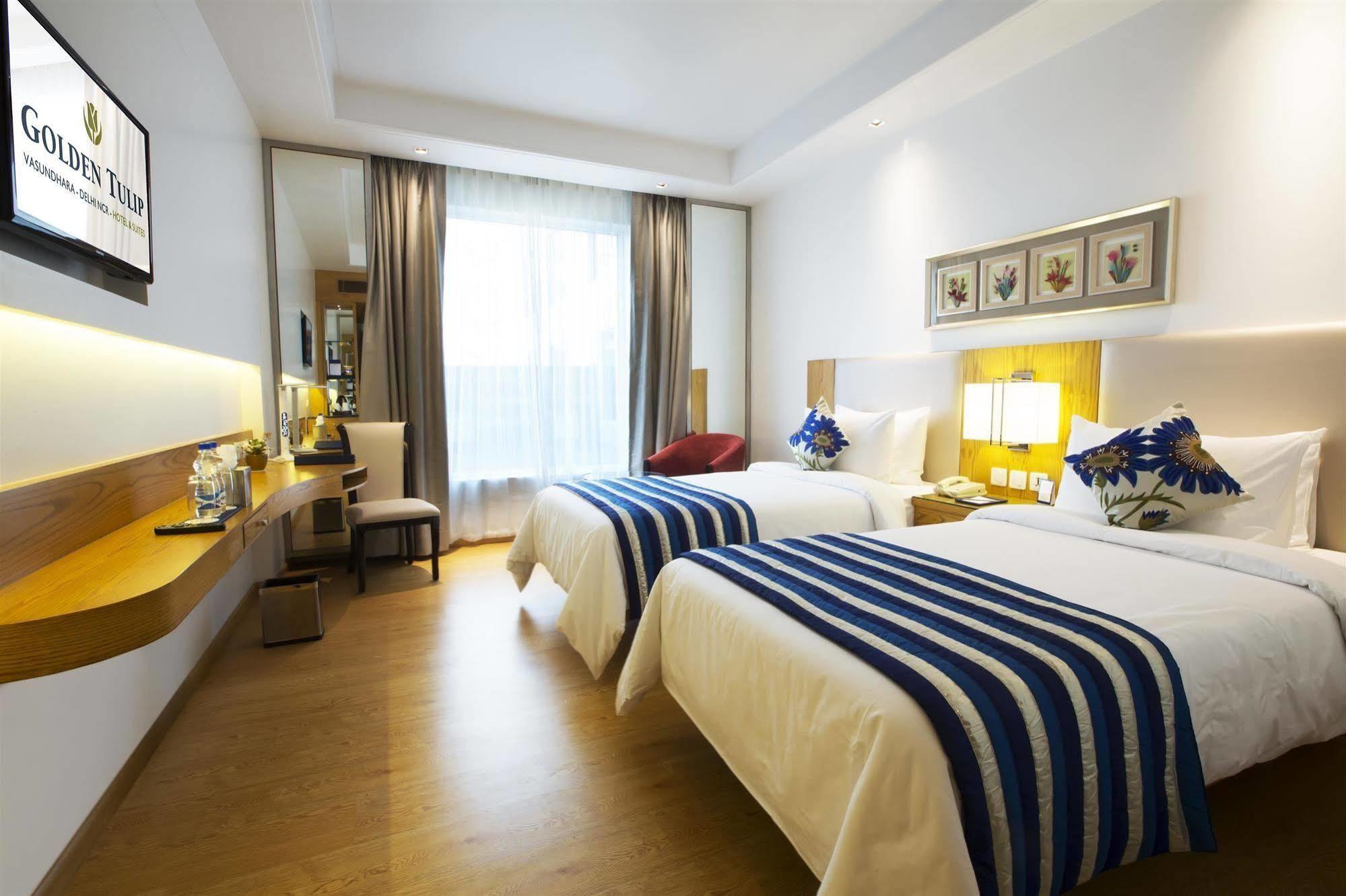 Golden Tulip Vasundhara Hotel y Suites Ghaziabad Exterior foto