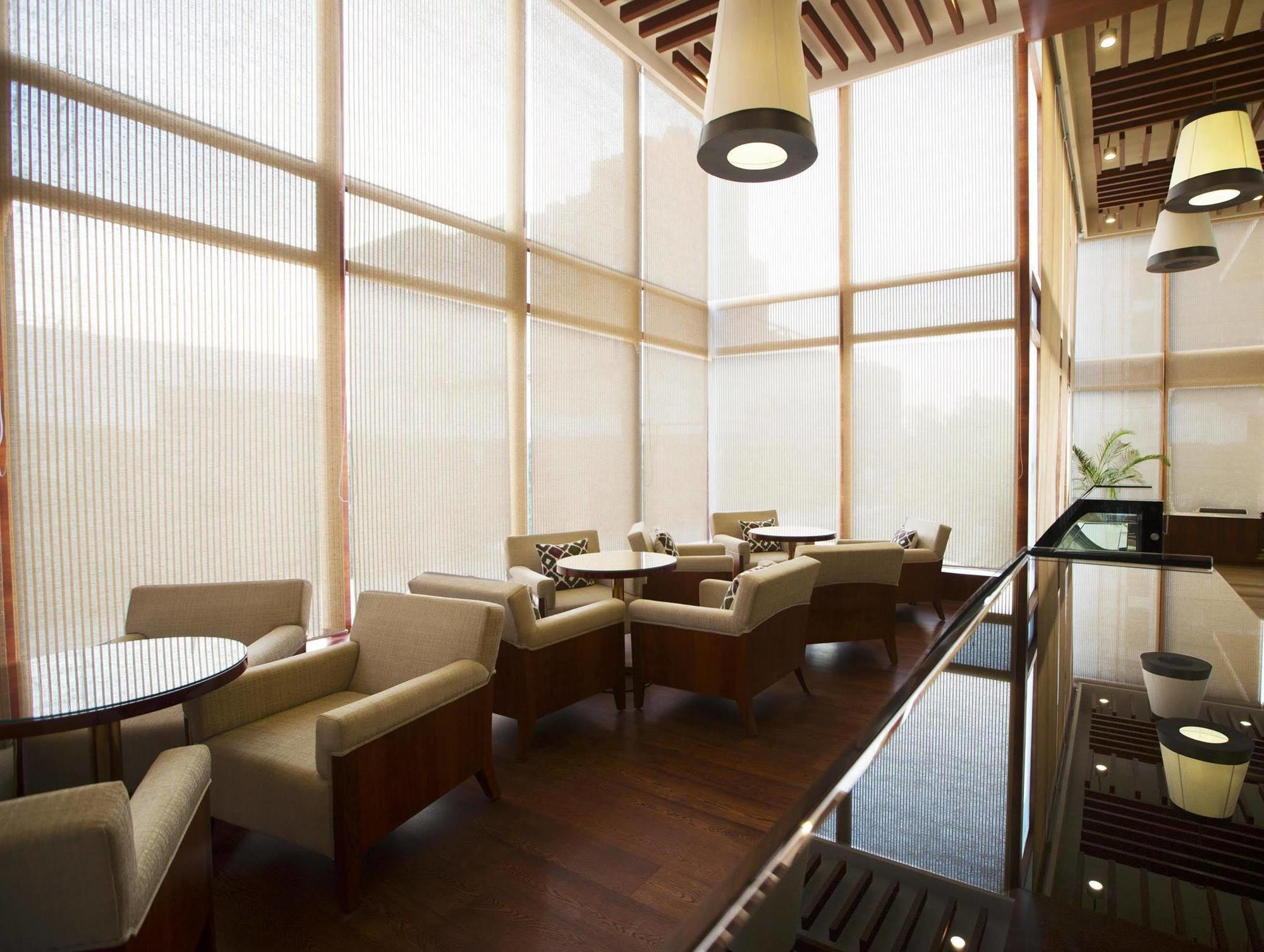 Golden Tulip Vasundhara Hotel y Suites Ghaziabad Exterior foto