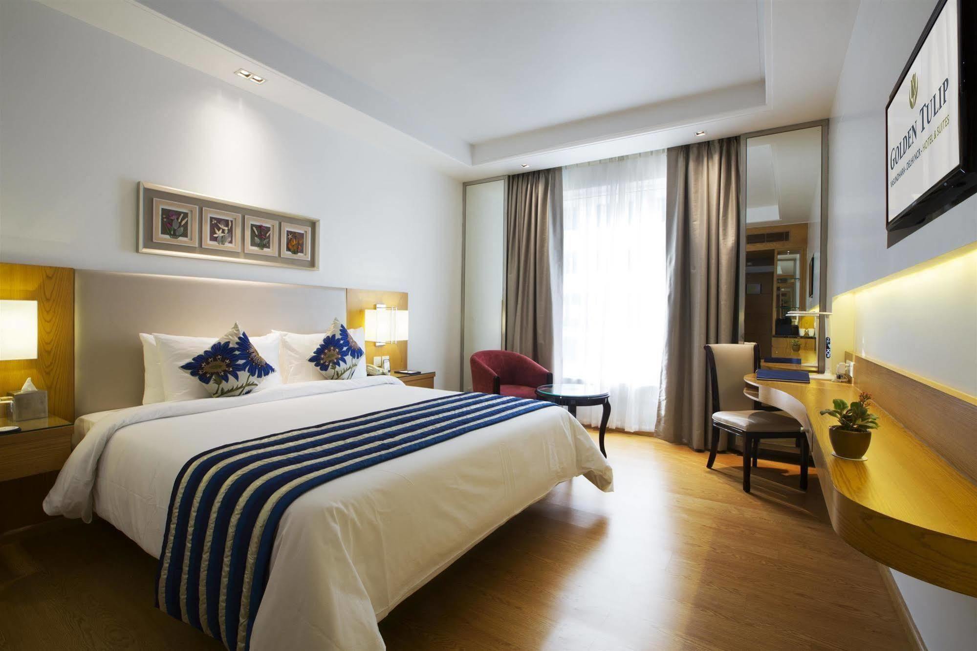 Golden Tulip Vasundhara Hotel y Suites Ghaziabad Exterior foto